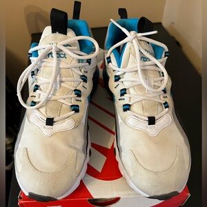 Nike Air Max 270 Reacts